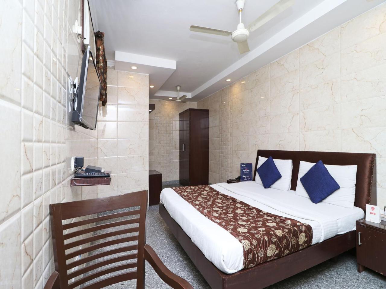 Oyo 2705 Hotel Preet Palace Neu-Delhi Exterior foto